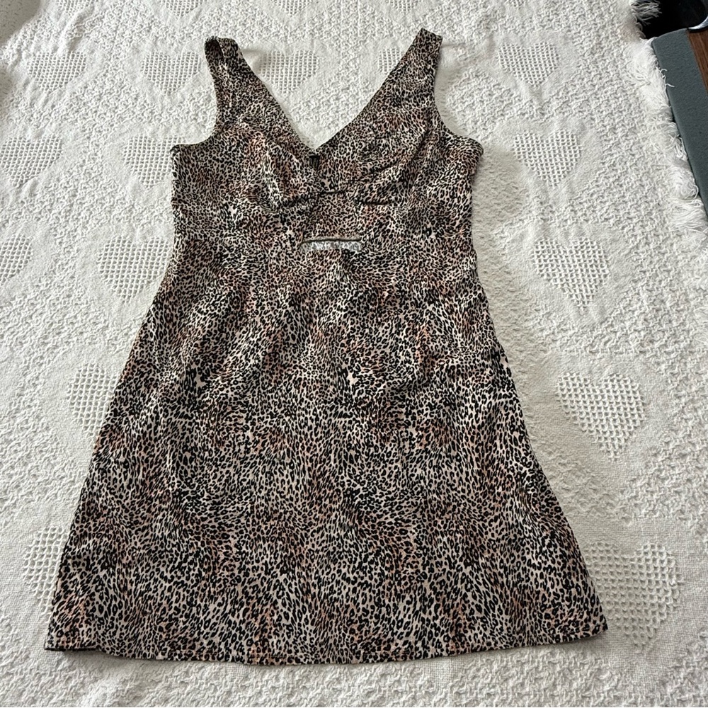 Urban Outfitters Trendy Leopard Print Sleeveless Dress (M)